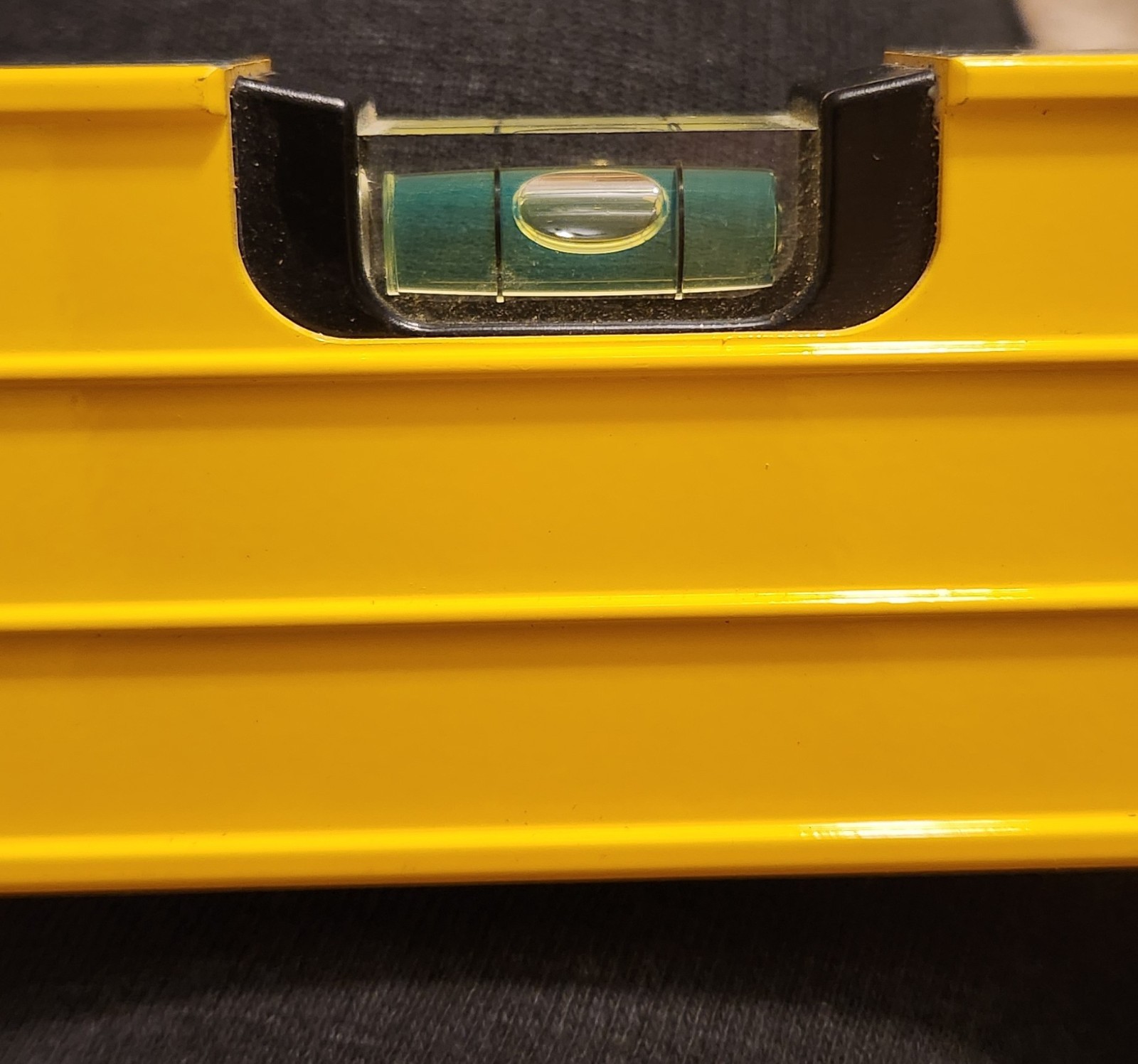 Stabila 48” / 120cm Level Electronic Level With Carrying Case