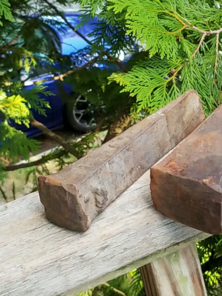 2 MANUAL WEDGE LOG SPLITTERS