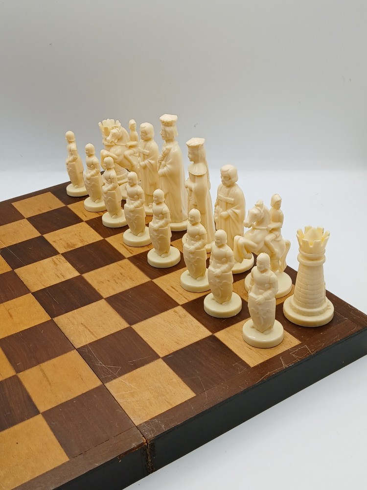 Duncan Style Porcelain Ceramic Chess Pieces White Black Set