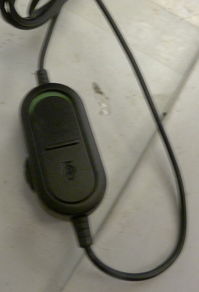 Microsoft Xbox 360 Wired Gaming Headset - Black with moveable Mic - Used