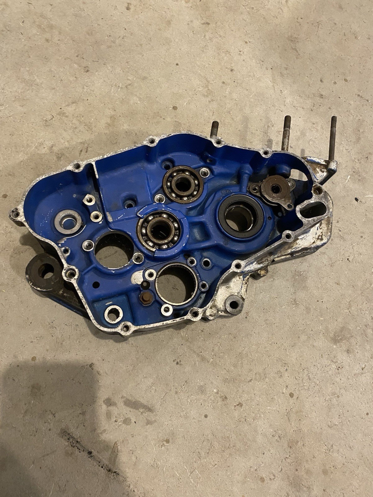 1987-1991 LT250R RIGHT SIDE CASE HALF, NO CRACKS