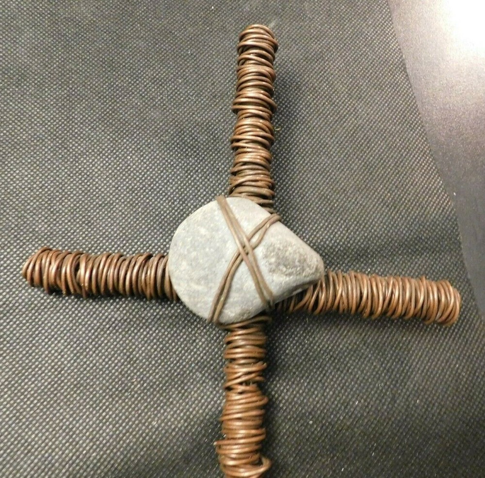 Wire and Stone Cross - Very Nice - e1495txx