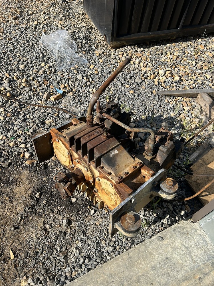 Tigercat 720E Transmission, Drive Gear Box