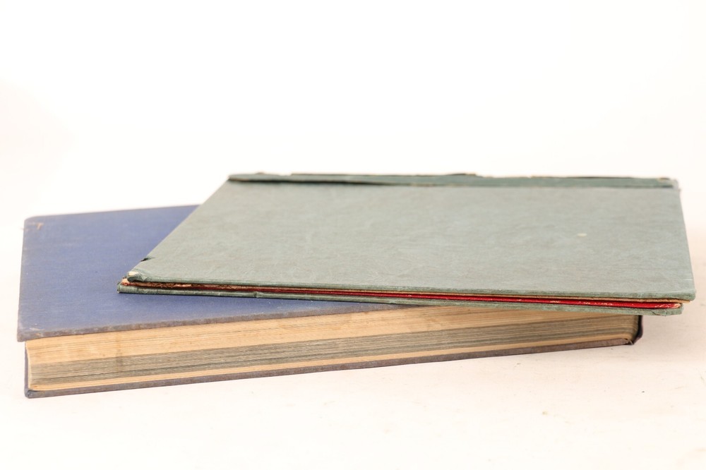 WW2 USN Year Book Group/71