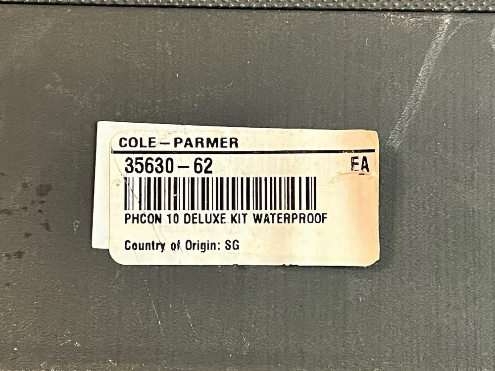 Oaktron PC 10 Waterproof Hand-held pH/Conductivity/Temperature Meter