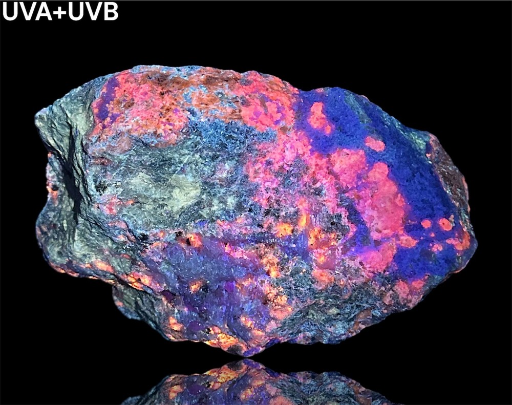 2282 Gr. Fluorescent Hackmanite W/ Sodalite, Fluorapatite, Phlogopite, Unknown