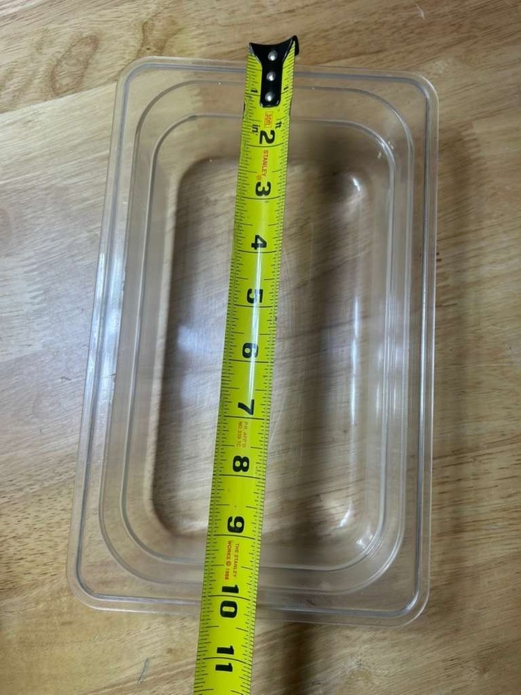 Thunder Group 1/4 Size Polycarbonate Food Pan 2.5” Deep Clear Container