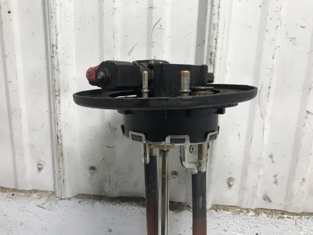 Freightliner CASCADIA DEF Sensor - Used | P/N 0430798000