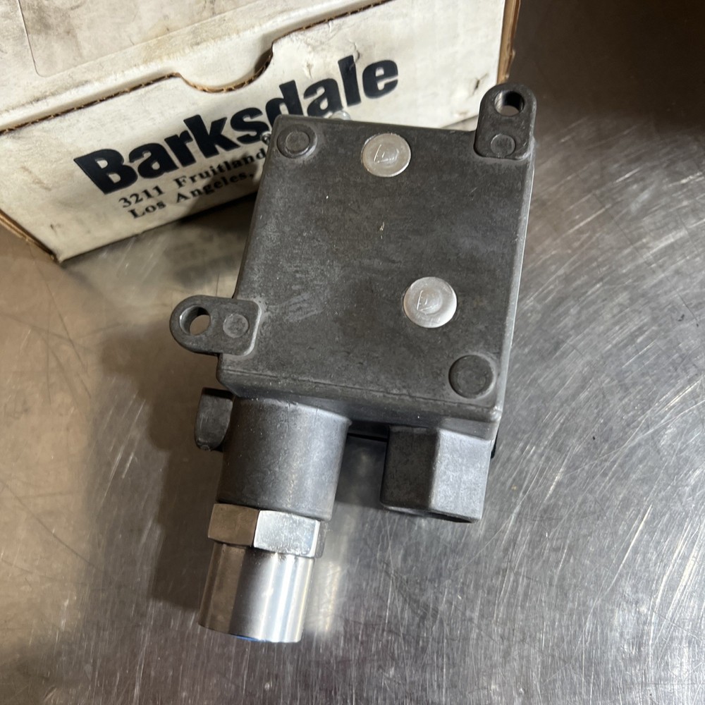 Barksdale AS675-3 Pressure Switch Nos Surplus
