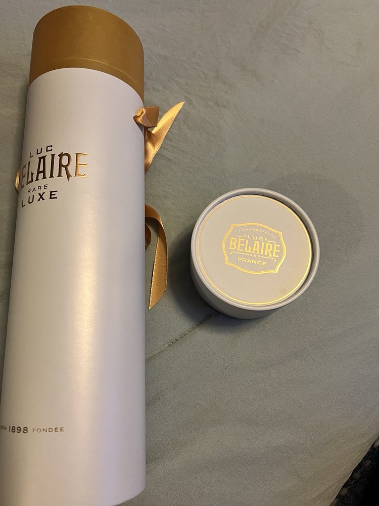 Empty Cylindrical Box With Top.  White /gold