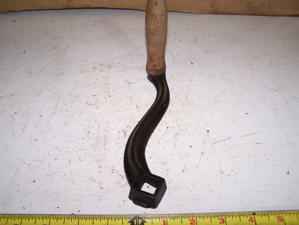 NOS Cast Iron Crank Handle Corn Sheller Pump Grinder Roller 5/8" SQUARE Shaft