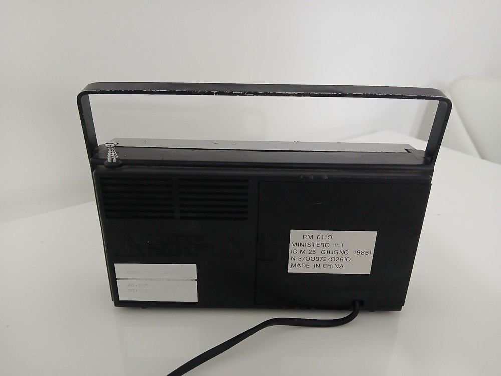 Vintage Onceas Portable Radio