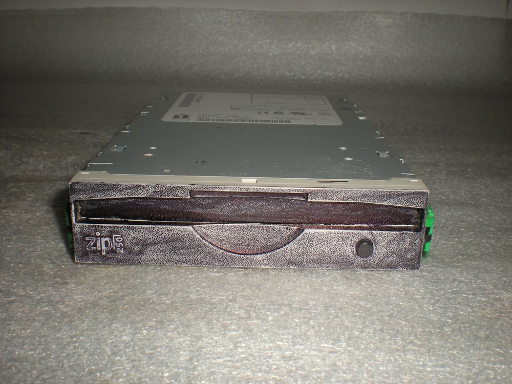 UNTESTED Vintage Iomega Z250ATAPI 3.5" internal Zip drive