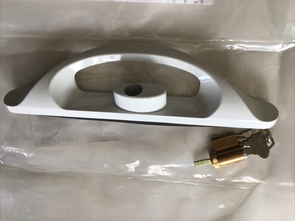 Truth Hardware White Sliding Glass Door Handle Assembly with Lock