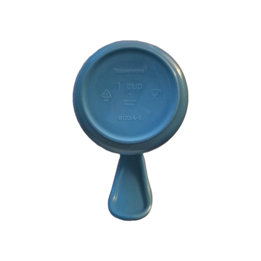 4 Tupperware Measuring Cups Curved Handle 6135A Double Spout Nesting Blue