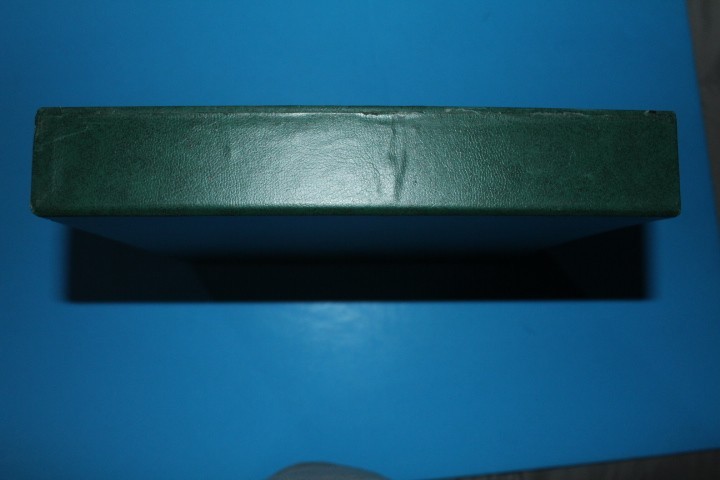 Dustcase GREEN empty for stamp binder (Lindner??) BlueLakeStamps Nice Useful