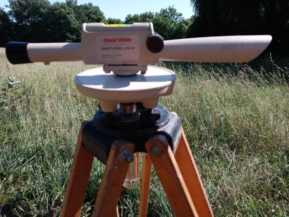 David White LP6-20 Surveyor Leveling Scope, Case, Tri-Pod Stand, Ruler