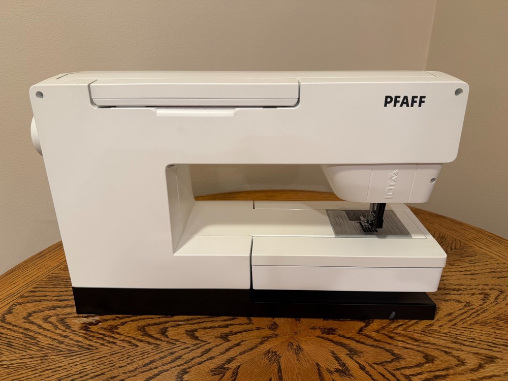 Pfaff Quilt Expression 4.2 Sewing Machine