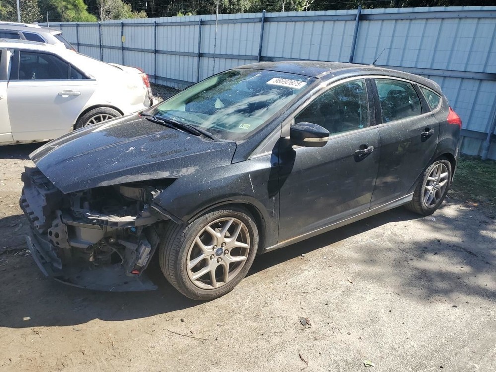 FOCUS     2015 Glove Box 4882058