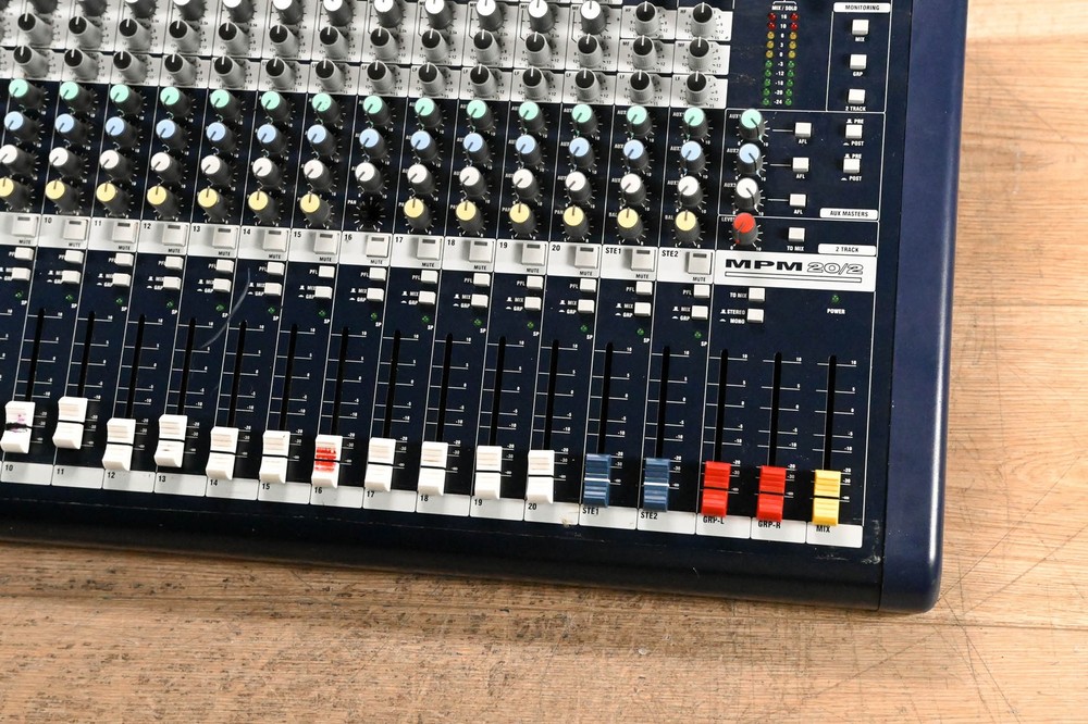 Soundcraft MPM 20/2 Multipurpose Mixing Console CG01S62