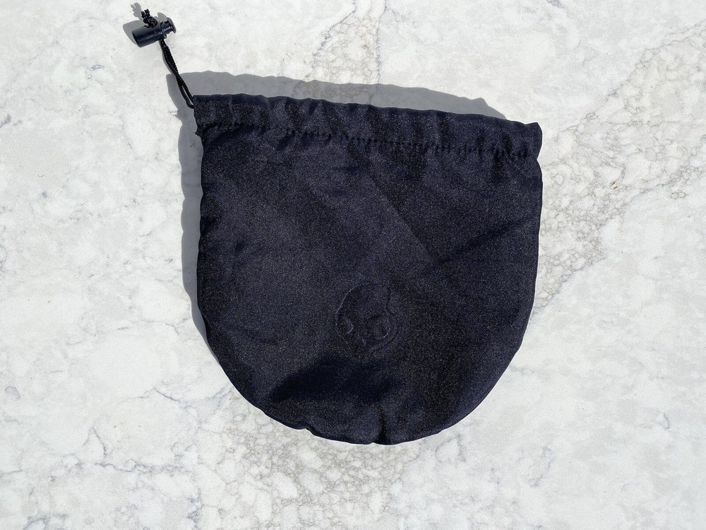 Skullcandy Black Soft Inside Drawstring skull Engraved Front Dustbag