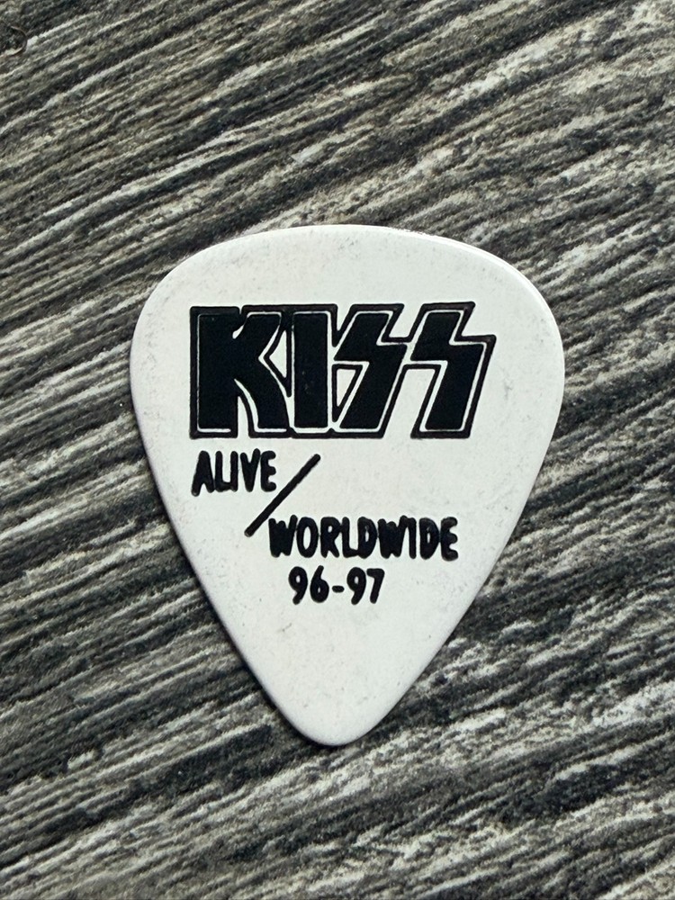 Kiss Guitar Pick GENE SIMMONS Alive Reunion Tour White Black Vintage Kiss