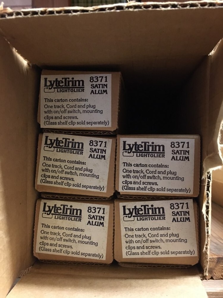 Lightolier 8371 mini plug in track