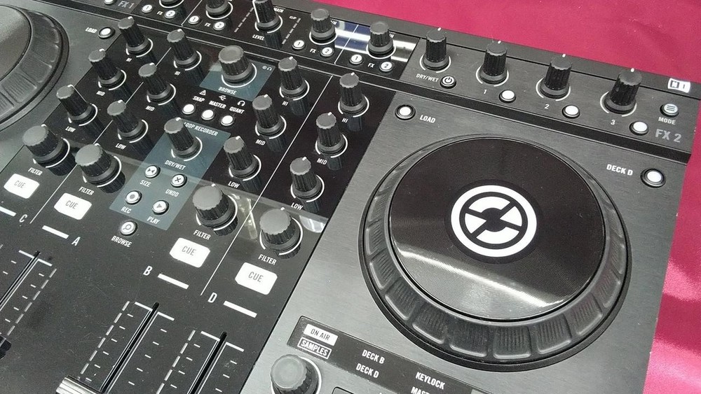 NATIVE INSTRUMENTS TRAKTOR KONTROL S4 Controller w/ Cable Tested Japan MG01 11.5