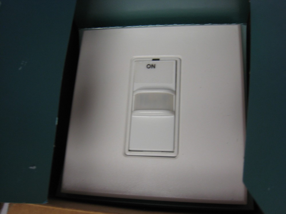 LIGHTOLIER IHS31000VAW   INSIGHT OCCUPANCY SENSOR SWITCH
