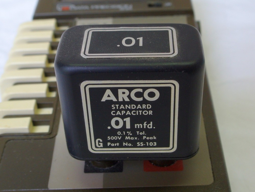 Data Precision 938 Digital Capacitance Meter