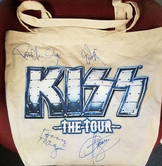 KISS - 2012 VIP ONLY CANVAS TOTE BAG HAND SIGNED AFTER THE SHOW BY GENE, PAUL...
