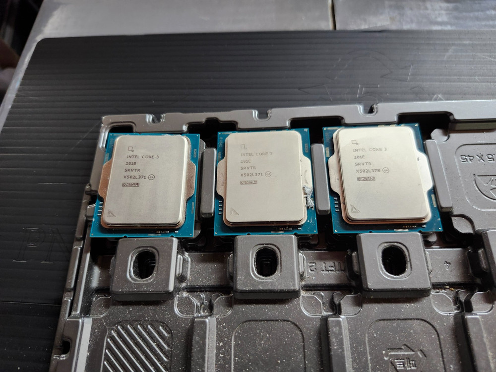 Intel® Core™ 3 Processor 201E 12M Cache, up to 4.80 GHz