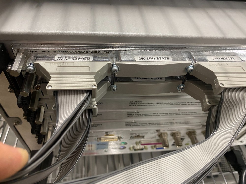 HP - Agilent - Keysight 16902A Logic Analyzer Mainframe