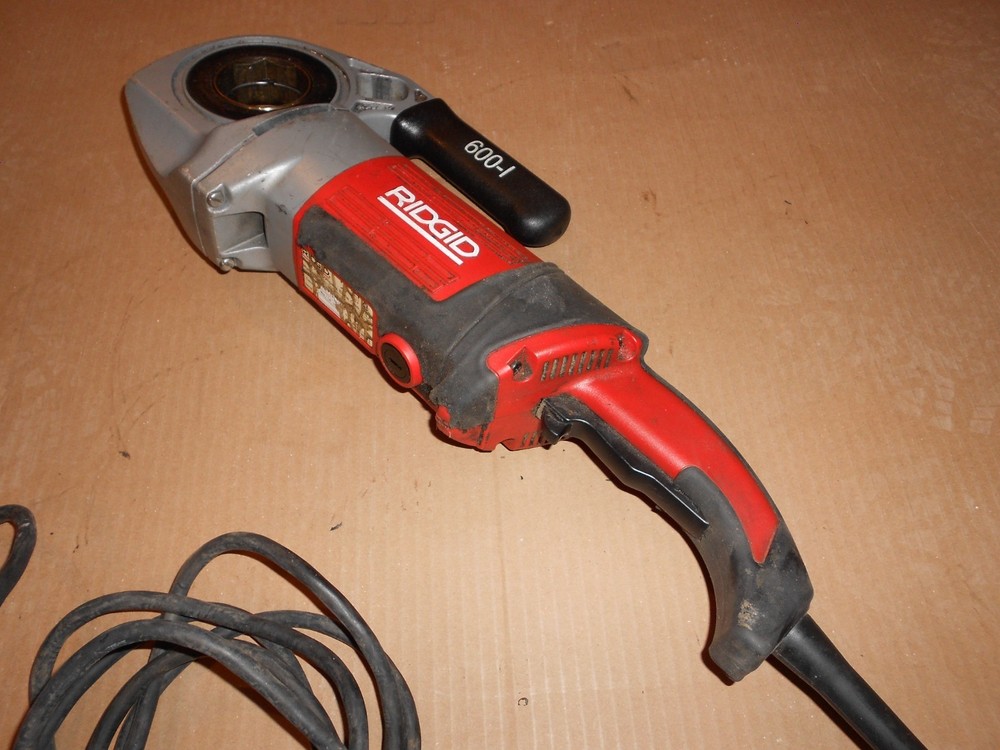 RIDGID MODEL 600-i POWER PIPE THREADER WITH 3 DIES