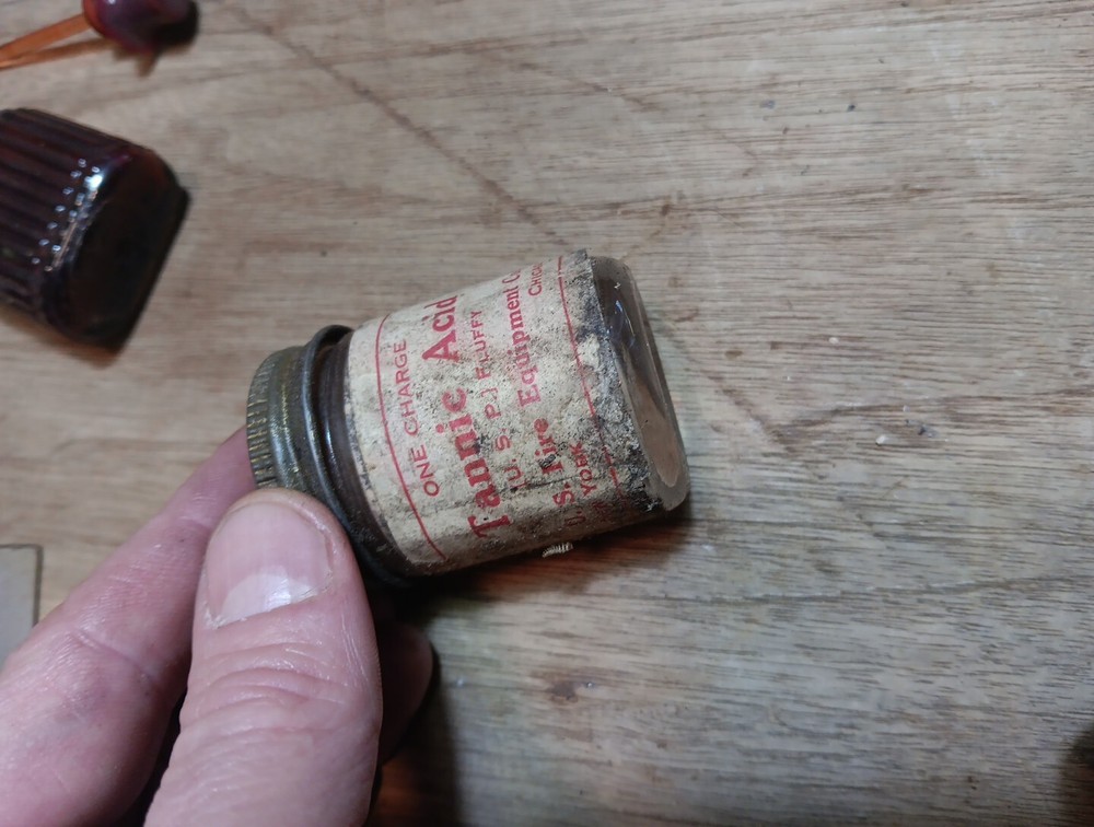 Antique first aid kit Burns Us fire equipment co Sprayer atomizer