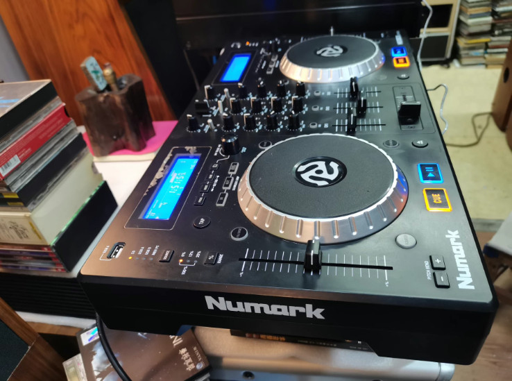 1pcs Numark MIXDECK EXPRESS DJ Controller