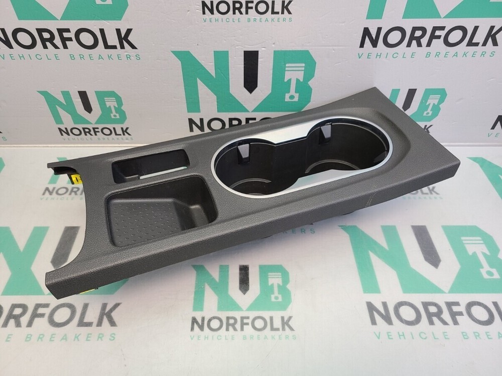 Renault Captur 2 Centre Cup Holders Front