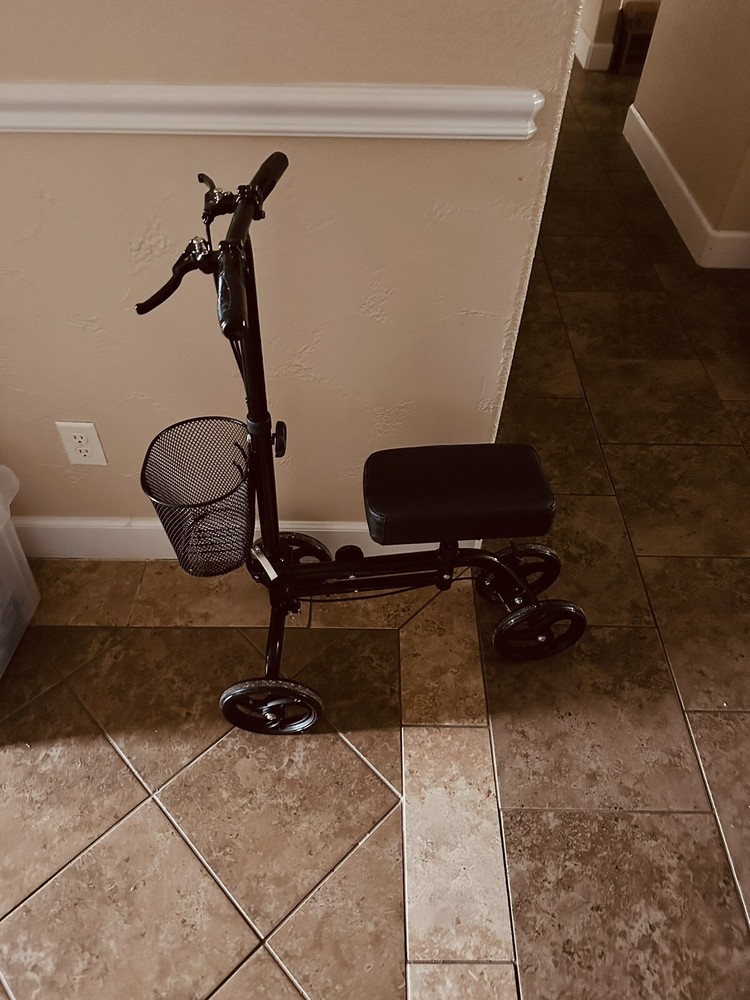 BodyMed Premium Knee Walker