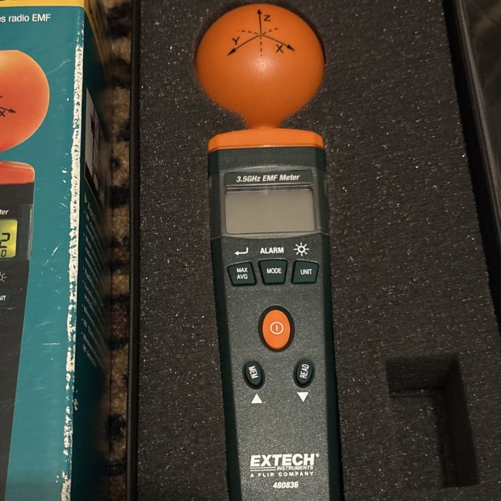 Extech 480836 EMF/RF Strength Meter Triple Axis 50MHz-3.5GHz