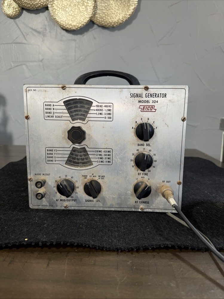 EICO Signal Generator Model 324