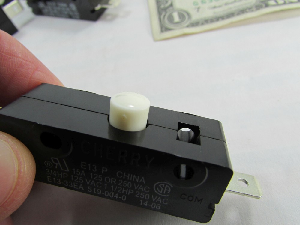 5 Cherry E13 15A Normally Open Snap Action Pushbutton Switch 125/250VAC E13-33EA