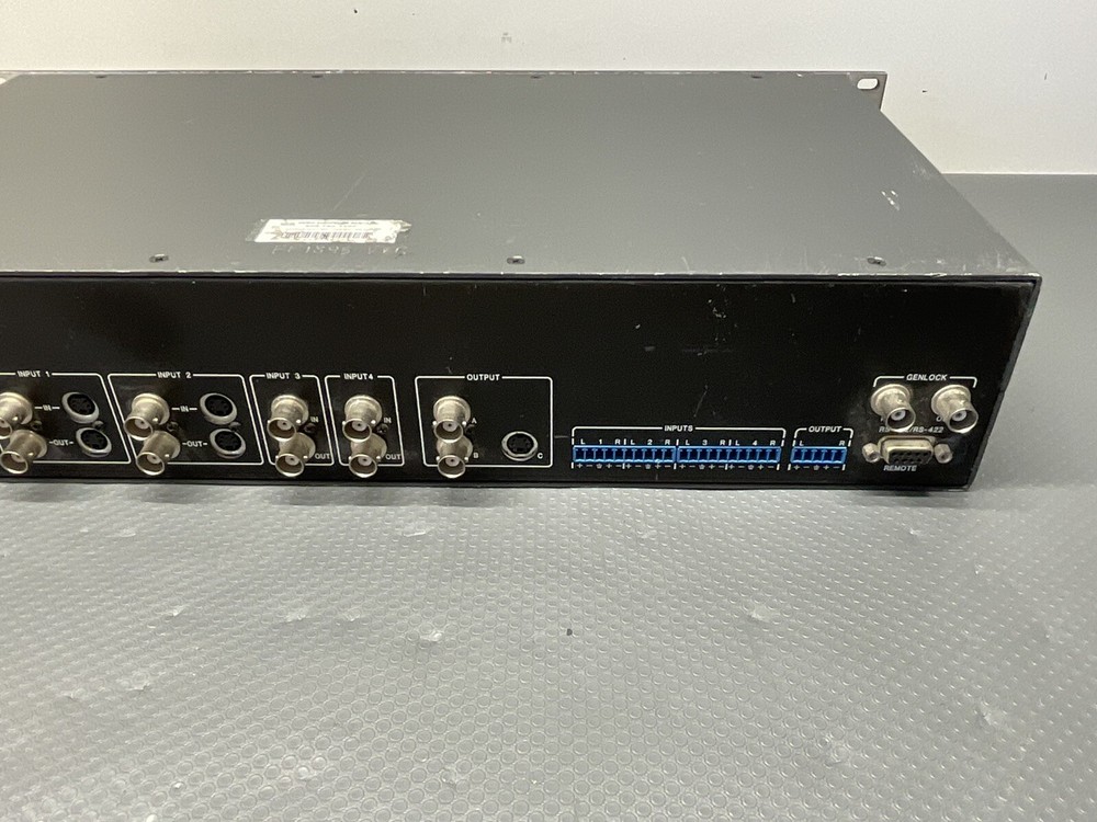 Extron MVP 104GX Multi Video Processor / GAR876