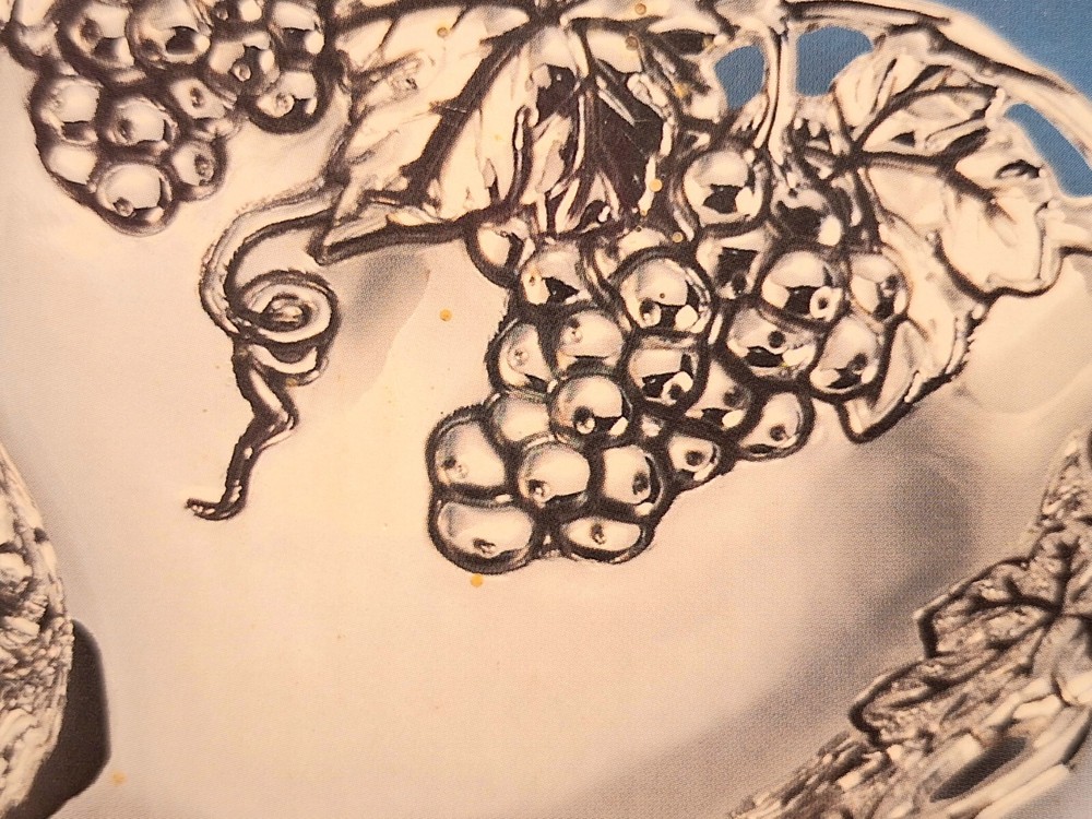 Godinger Silver Plated Double Heart Dish Grape Design Decor Gift