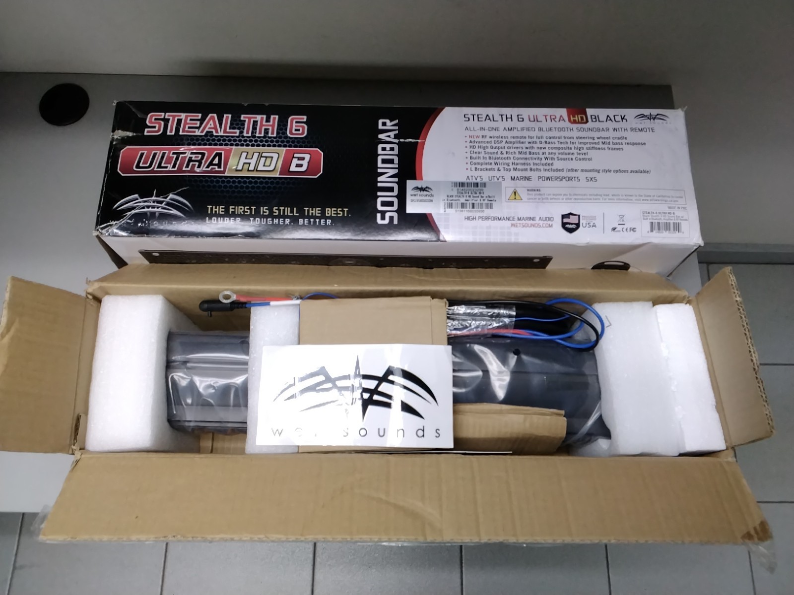 Wet Sounds STEALTH-6 ULTRA HD-B Bluetooth® Soundbar With Remote - 814820023299