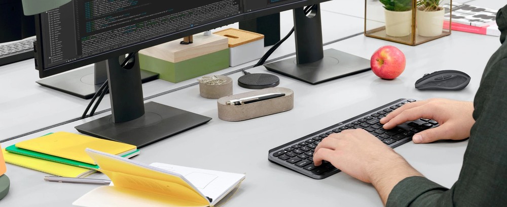 Logitech MX Keyboard+Mouse Combo Rechargeable Multi-Device Windows Mac, NEW