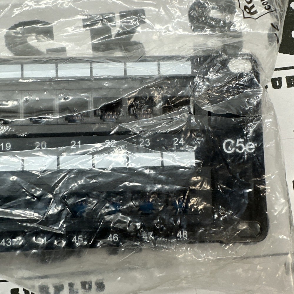 Unshielded patch port C5e 48-port