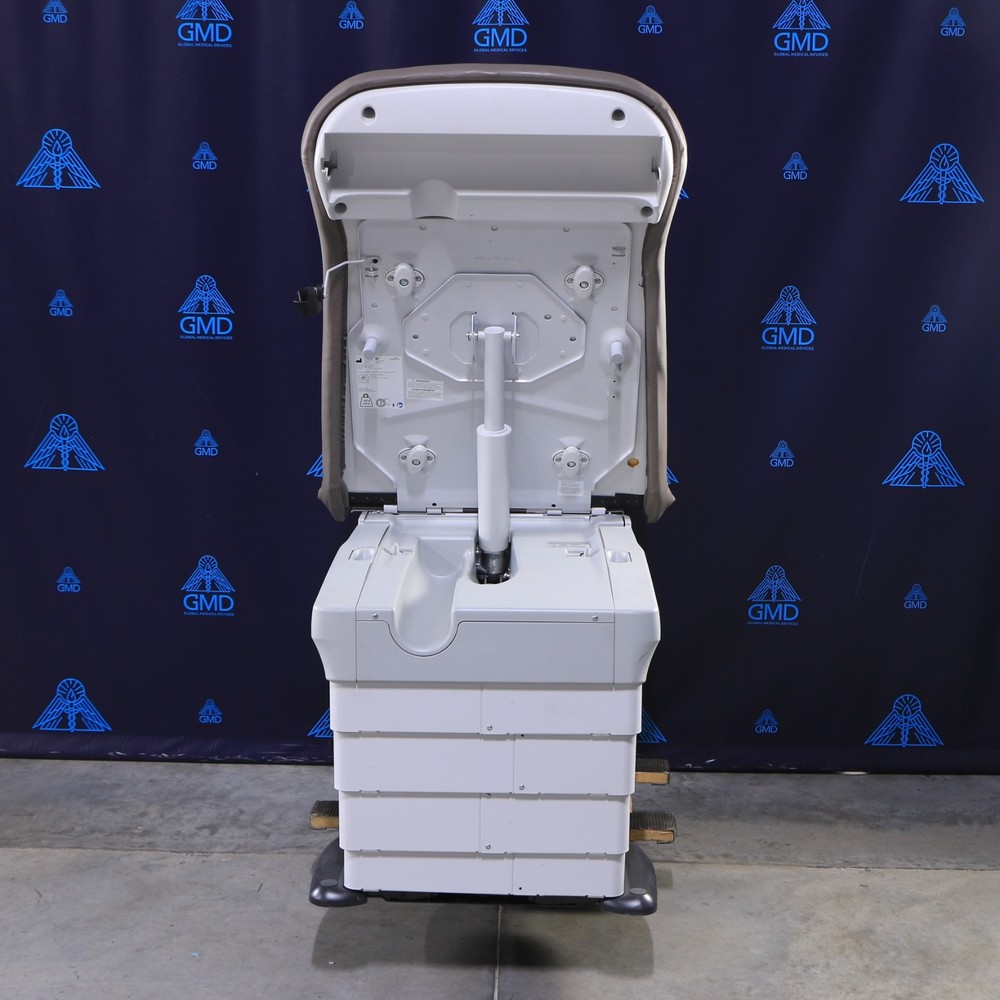 Midmark 626 Medical Exam Table