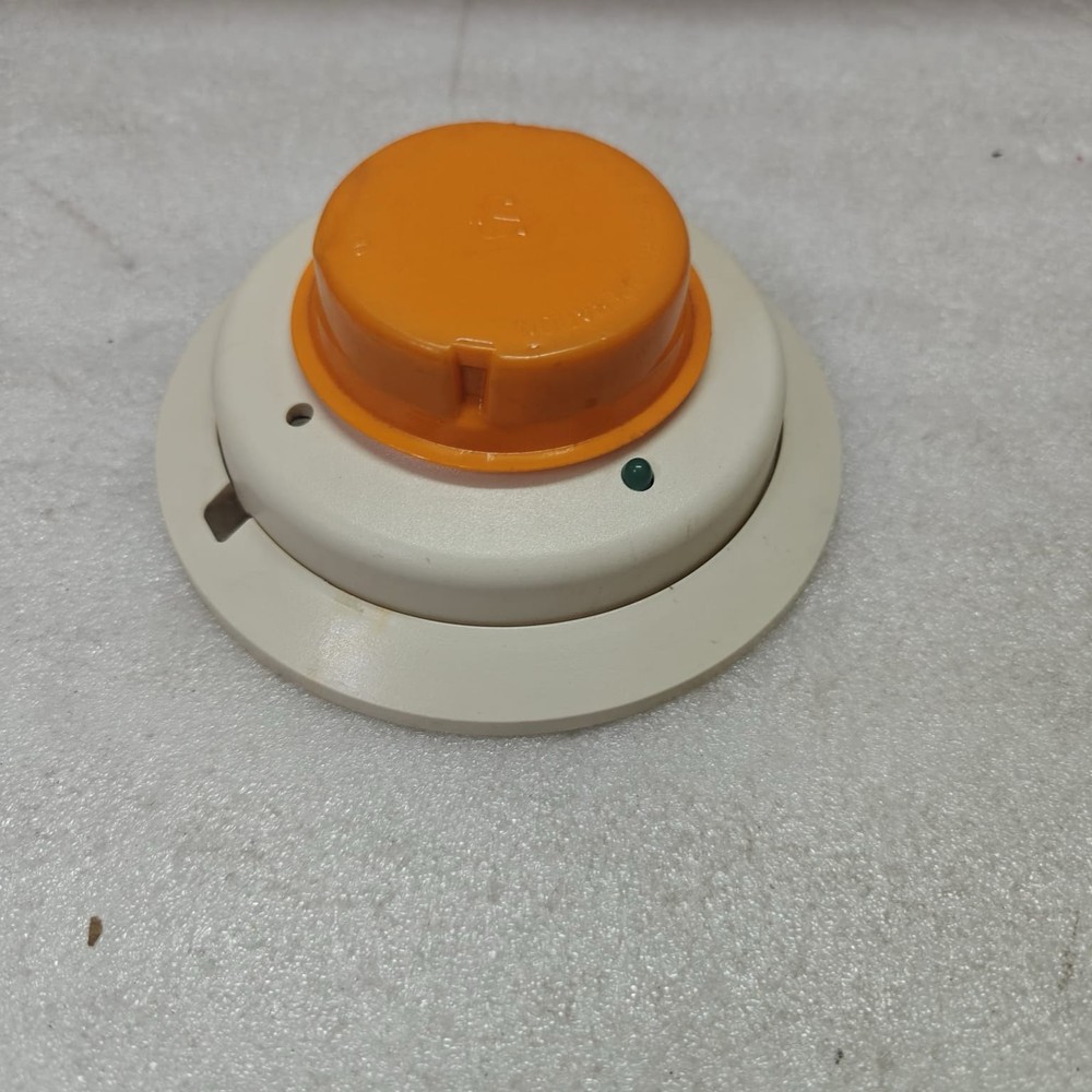 SYSTEM SENSOR SMOKE DETECTOR C2W-BA