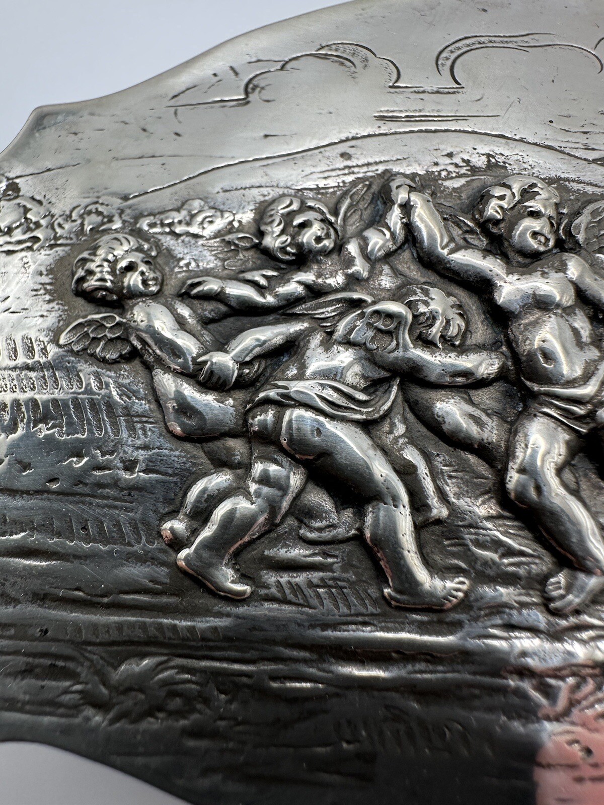 ANT 1600s Augsburg German / Hanau 800 Silver Cherub Repousse Jewelry Casket 157g