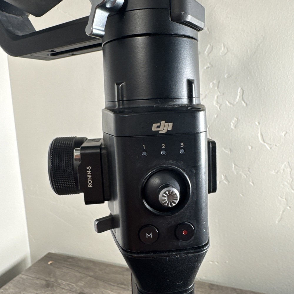 DJI Ronin S Gimbal Handheld Stabilizer